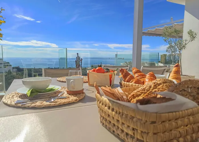 Exclusive & Luxury Penthouse In Cabopino With Stunning Sea Views - By Seitz Apartmets דירה *
