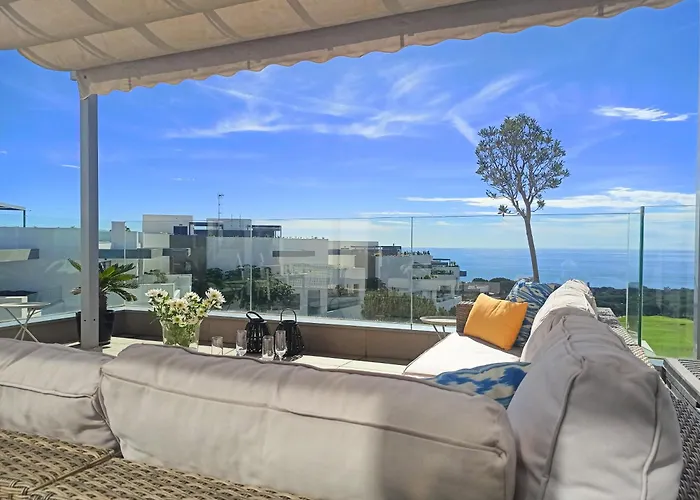 Exclusive & Luxury Penthouse In Cabopino With Stunning Sea Views - By Seitz Apartmets דירה מארבלה