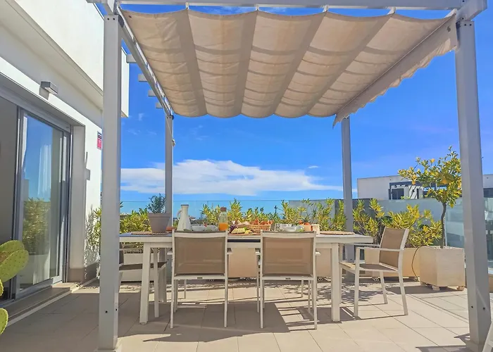 Exclusive & Luxury Penthouse In Cabopino With Stunning Sea Views - By Seitz Apartmets דירה מארבלה