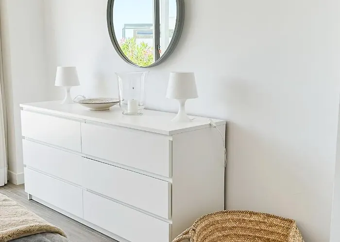 Exclusive & Luxury Penthouse In Cabopino With Stunning Sea Views - By Seitz Apartmets דירה