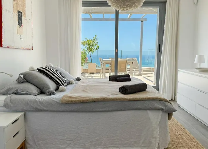 Exclusive & Luxury Penthouse In Cabopino With Stunning Sea Views - By Seitz Apartmets דירה